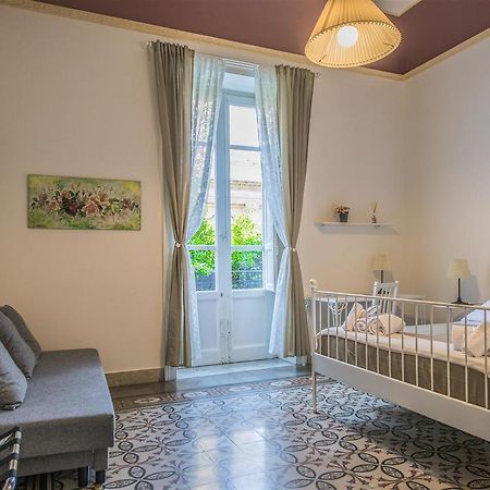 Bed and Breakfast La Finestra Sul Massimo Palermo Exterior foto