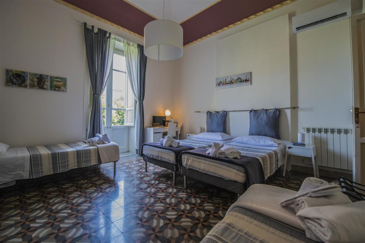 Bed and Breakfast La Finestra Sul Massimo Palermo Exterior foto